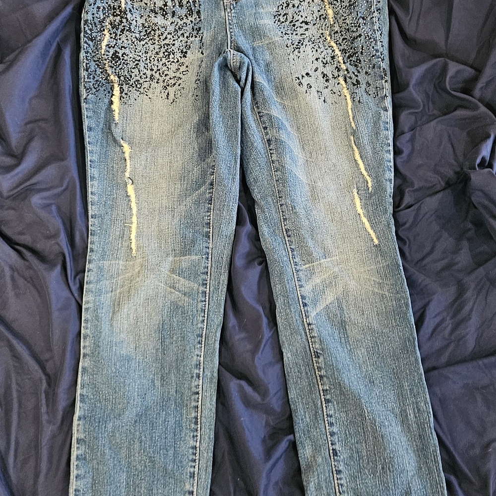 Stylish Blue Distressed Women's Jeans